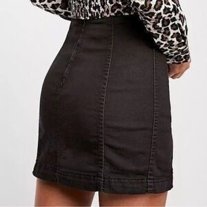 🖤FREE PEOPLE MODERN FEMME MINI SKIRT🖤